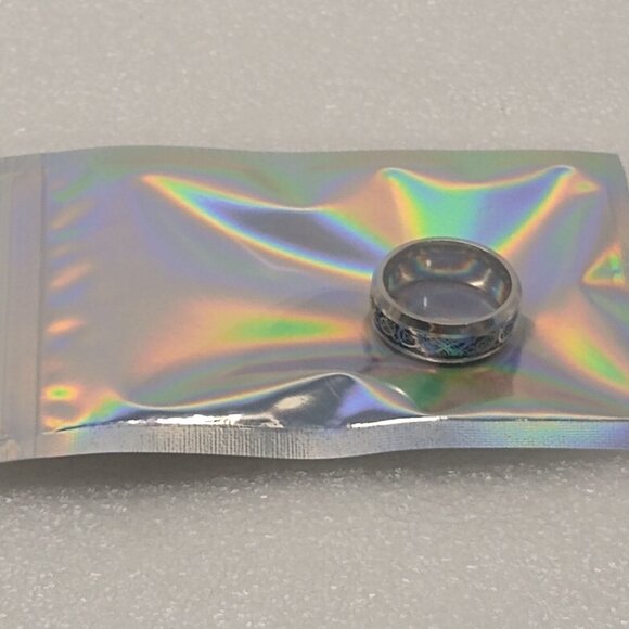 Celtic Dragon Silver Knot On Black Resin Inlay Ring Size 8.25 Width 8mm Unisex - Picture 4 of 4